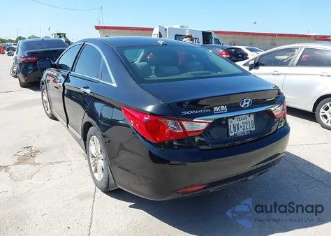 2013 Hyundai Sonata Gls z USA, uszkodzony, nr VIN 5NPEB4AC5DH681457